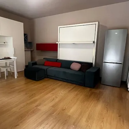 Urban House - Comfy Flat Navigli Center 아파트 밀라노