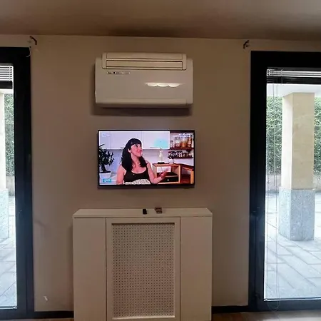 Urban House - Comfy Flat Navigli Center 아파트 *