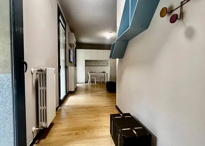 Urban House - Comfy Flat Navigli Center 밀라노